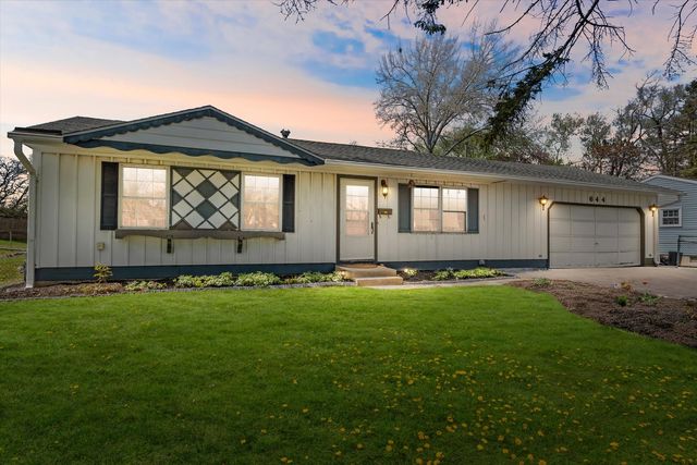 644 Briar Road, Wauconda, IL 60084