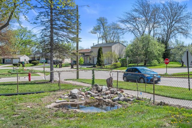 644 Briar Road, Wauconda, IL 60084