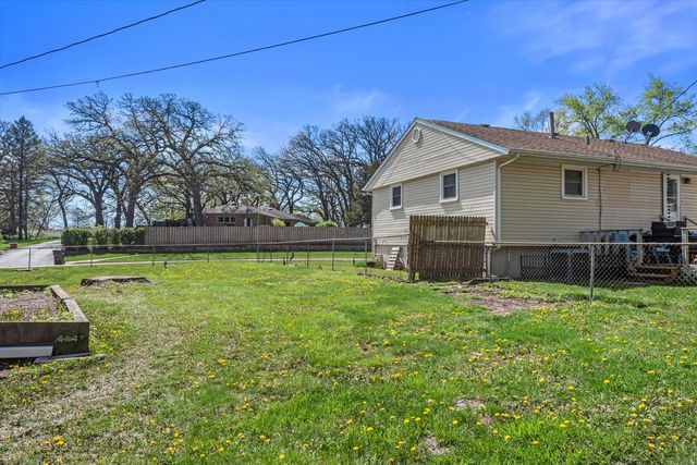 644 Briar Road, Wauconda, IL 60084