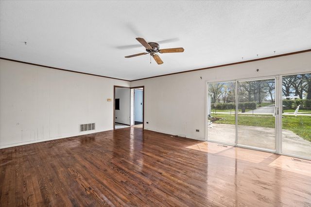 644 Briar Road, Wauconda, IL 60084