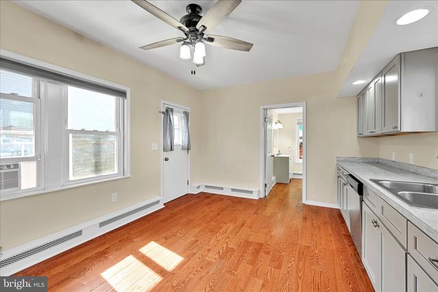 24 FOLMER ST, Lebanon, PA 17042