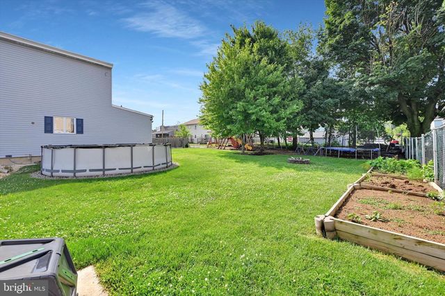 24 FOLMER ST, Lebanon, PA 17042