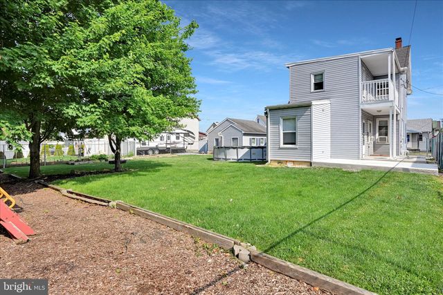24 FOLMER ST, Lebanon, PA 17042