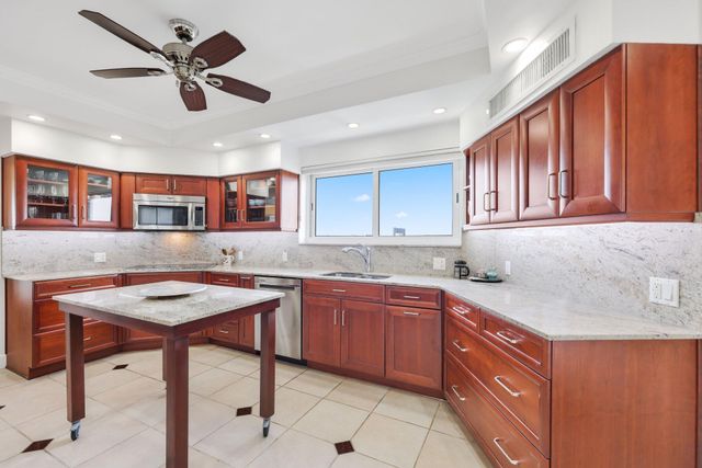 333 SUNSET Drive 501, Fort Lauderdale, FL 33301