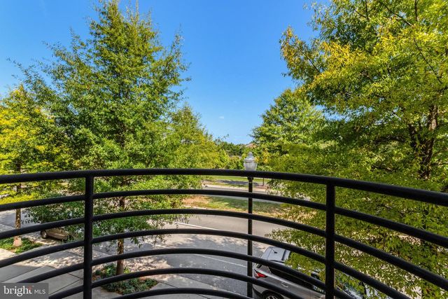 2004 POTOMAC AVE, Alexandria, VA 22301