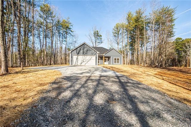 90 Kings Crossing Drive, Dawsonville, GA 30534