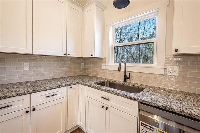 90 Kings Crossing Drive, Dawsonville, GA 30534