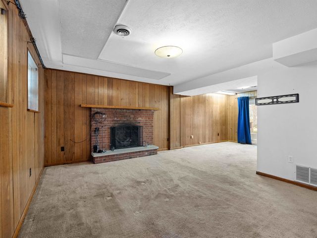 200 Highland Drive, Huntington, WV 25705