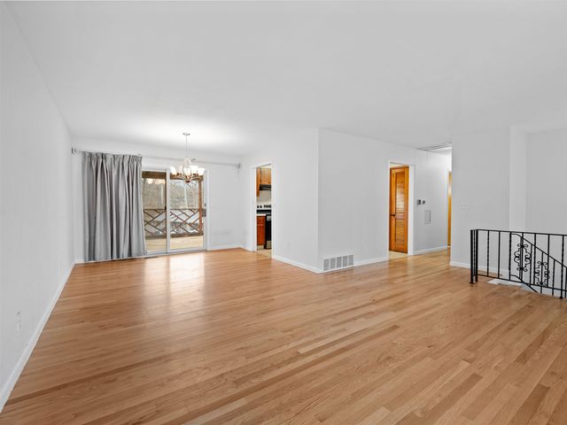 200 Highland Drive, Huntington, WV 25705