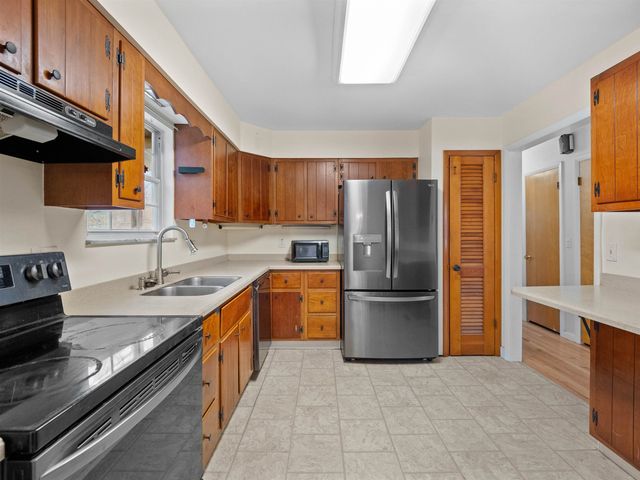 200 Highland Drive, Huntington, WV 25705