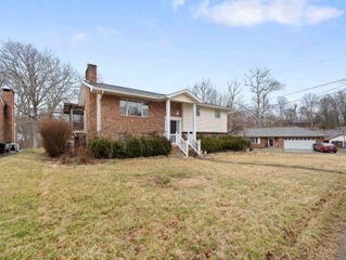 200 Highland Drive, Huntington, WV 25705