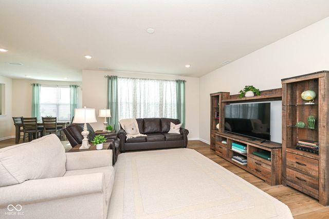 657 Pearson Pass, Avon, IN 46123