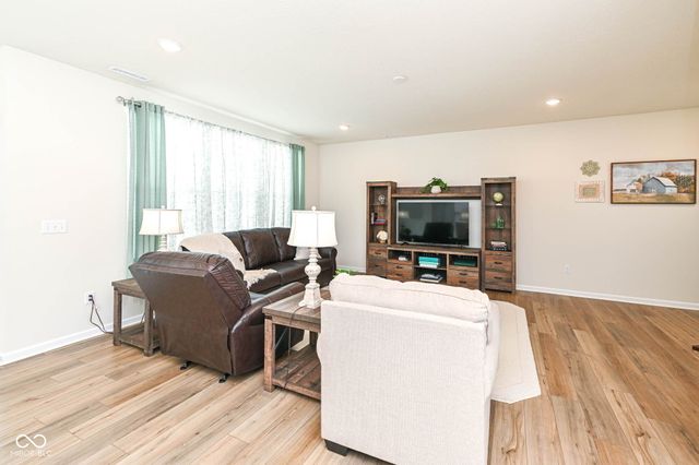 657 Pearson Pass, Avon, IN 46123