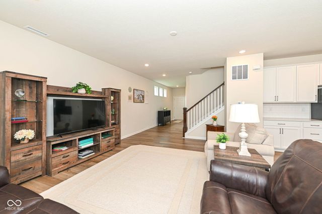 657 Pearson Pass, Avon, IN 46123