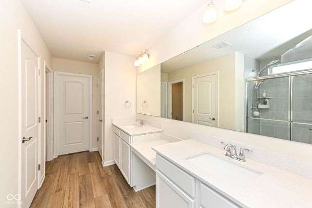 657 Pearson Pass, Avon, IN 46123