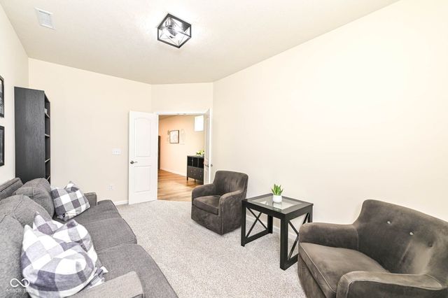 657 Pearson Pass, Avon, IN 46123