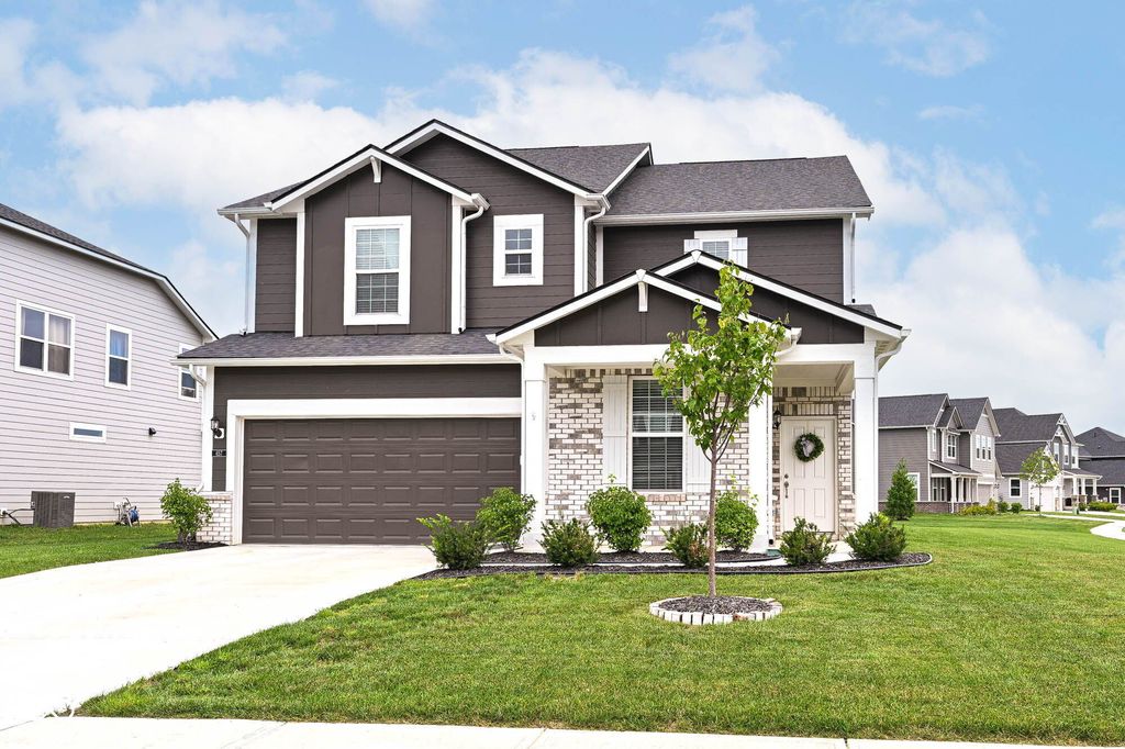657 Pearson Pass, Avon, IN 46123
