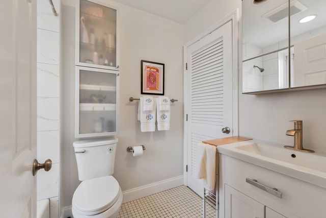 219 W Newton St 4, Boston, MA 02116