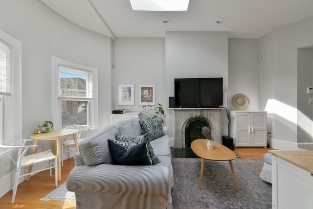 219 W Newton St 4, Boston, MA 02116