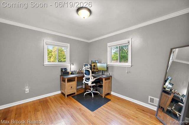 737 Panorama Drive, Milford, MI 48381