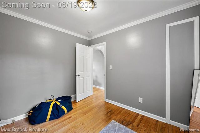 737 Panorama Drive, Milford, MI 48381