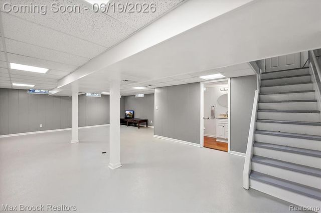 737 Panorama Drive, Milford, MI 48381
