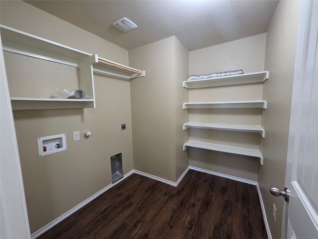 237 Thoroughbred Street, Waxahachie, TX 75165