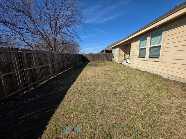 237 Thoroughbred Street, Waxahachie, TX 75165