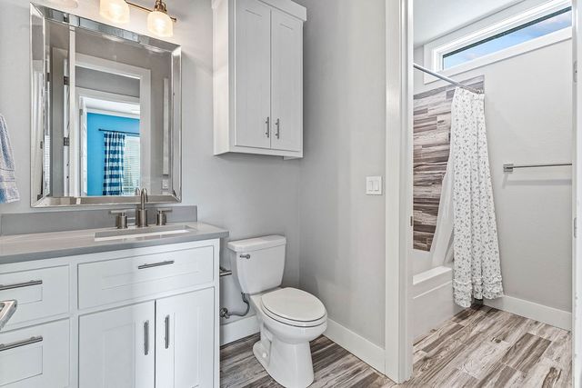 7035 W Shadow Valley Road, Rogers, AR 72758