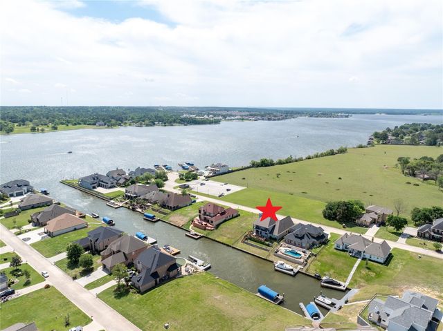 10812 Bourbon Street, Willis, TX 77318