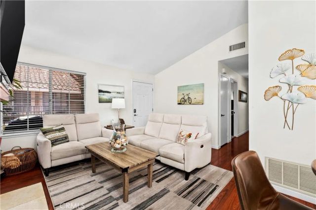 1 Via Sincera, Rancho Santa Margarita, CA 92688