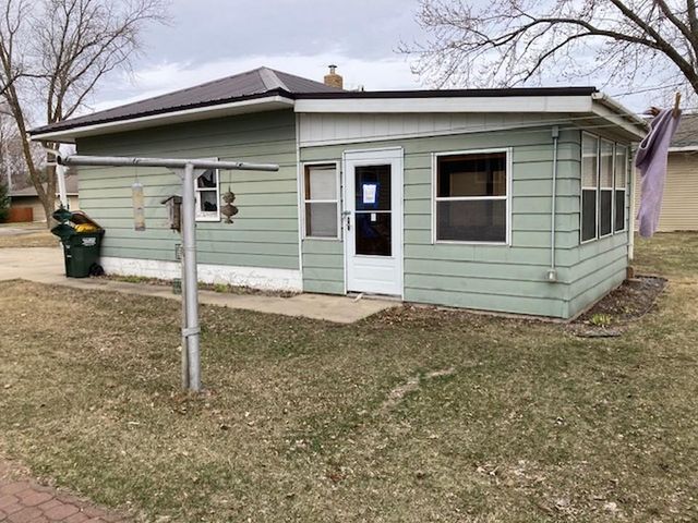 633 Stearns Avenue, Paynesville, MN 56362