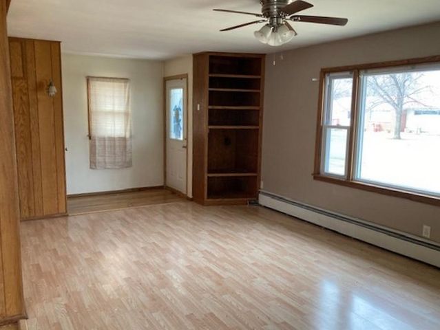 633 Stearns Avenue, Paynesville, MN 56362