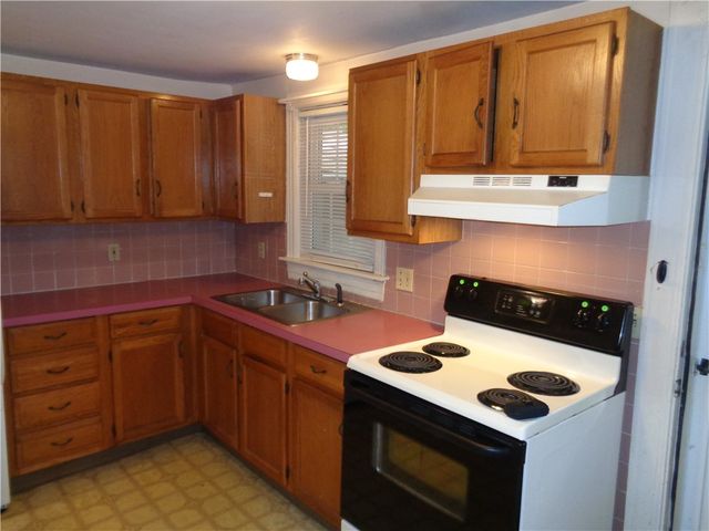 115 Roger Williams Avenue, East Providence, RI 02916