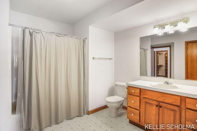 11386 Ripple Drive, Allendale, MI 49401