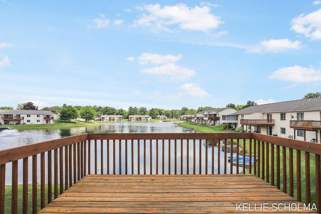 11386 Ripple Drive, Allendale, MI 49401