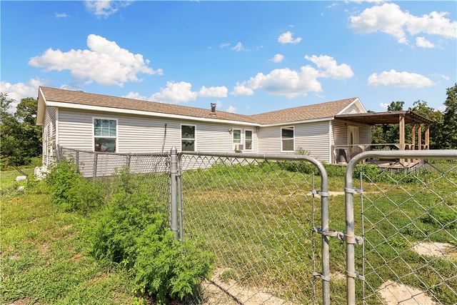 2196 Madison 8300, Huntsville, AR 72740