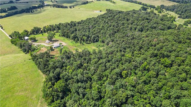 2196 Madison 8300, Huntsville, AR 72740