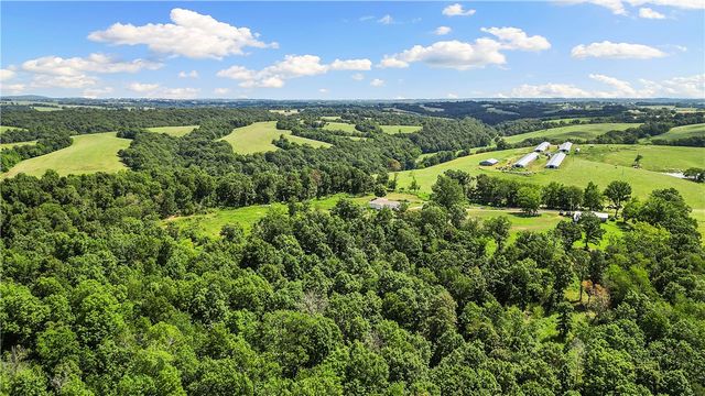 2196 Madison 8300, Huntsville, AR 72740