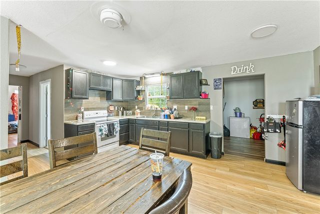 2196 Madison 8300, Huntsville, AR 72740