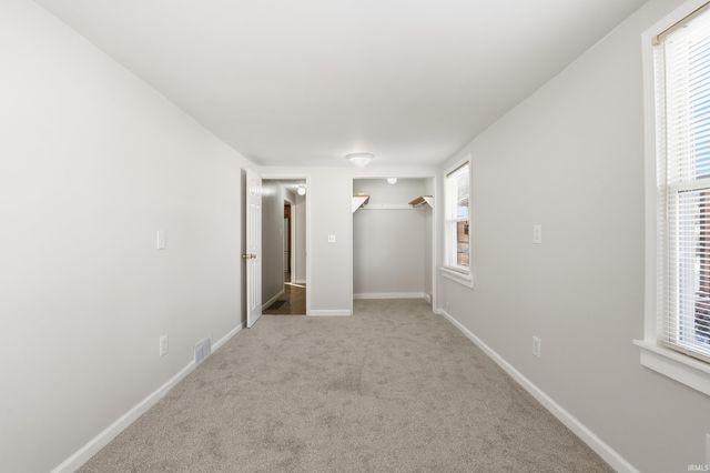 2130 Sunnymede Drive, Fort Wayne, IN 46803