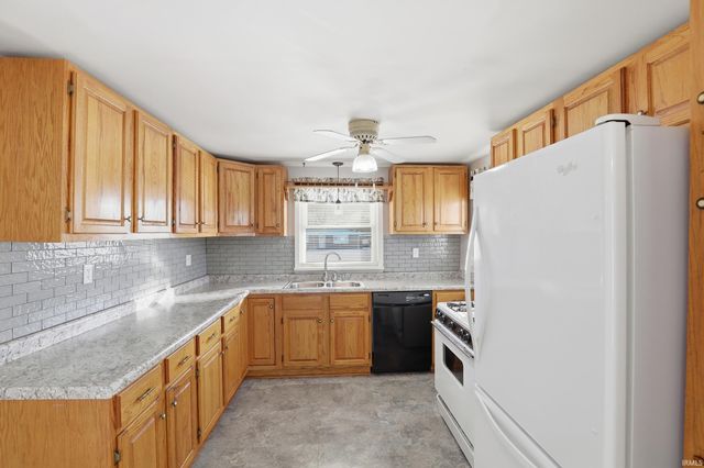 2130 Sunnymede Drive, Fort Wayne, IN 46803