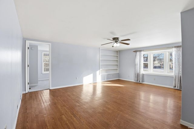 2130 Sunnymede Drive, Fort Wayne, IN 46803