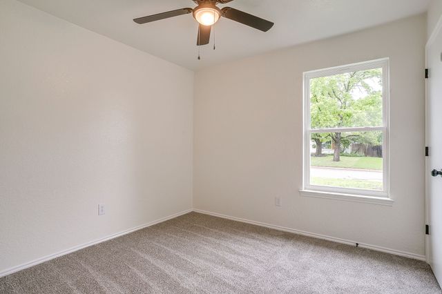 713 Vaughn Drive, Burleson, TX 76028