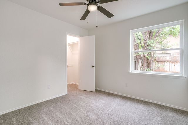 713 Vaughn Drive, Burleson, TX 76028