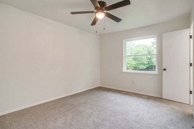 713 Vaughn Drive, Burleson, TX 76028