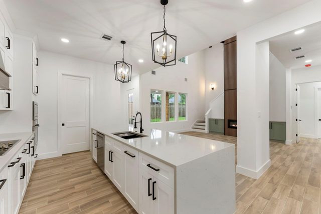 3709 Oak Court, Montgomery, TX 77356