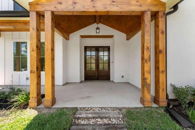 3709 Oak Court, Montgomery, TX 77356