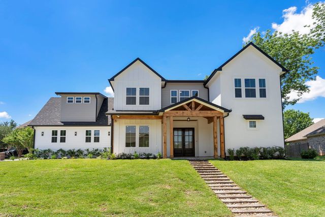 3709 Oak Court, Montgomery, TX 77356