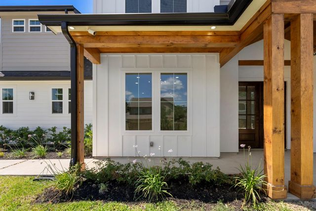 3709 Oak Court, Montgomery, TX 77356